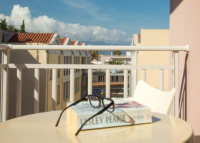 Elena 2* 纳夫普利翁