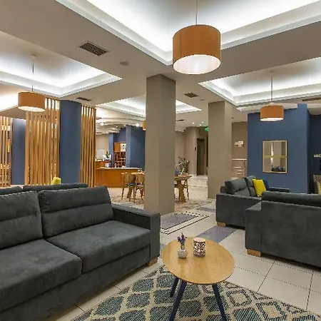 Elena Hotel 2*